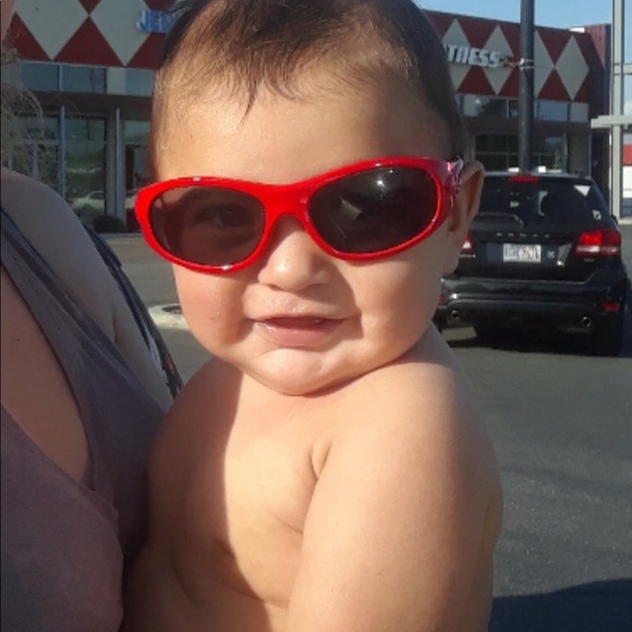 Meet your Posher, Laura - Picture 1 of 1